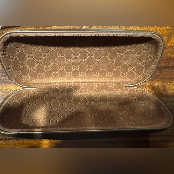 Gucci Gold Eyewear Case - Picture 2 of 4